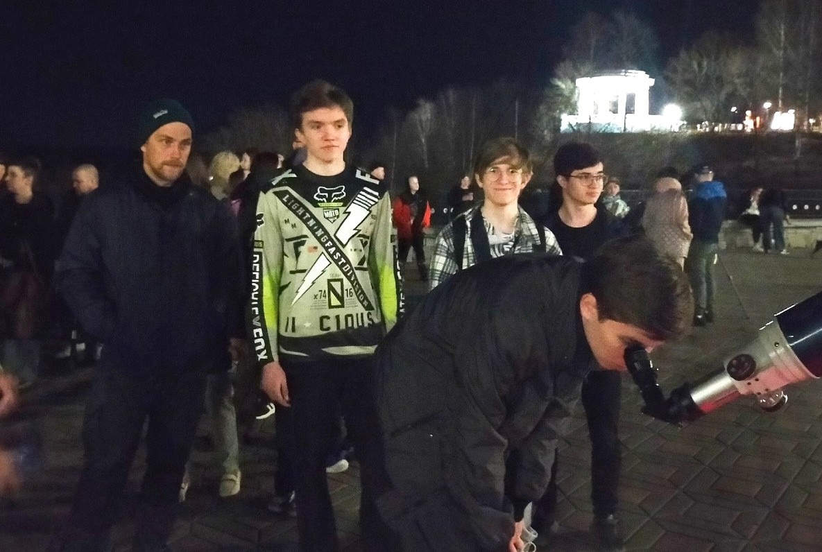 КОСМИЧЕСКИЕ ВЕЧЕРА.